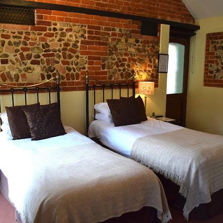 At The Farmhouse Hunters Hall Hotel Dereham Luaran gambar