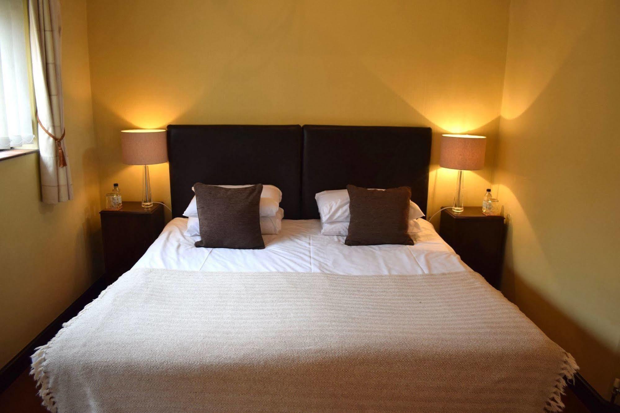 At The Farmhouse Hunters Hall Hotel Dereham Luaran gambar
